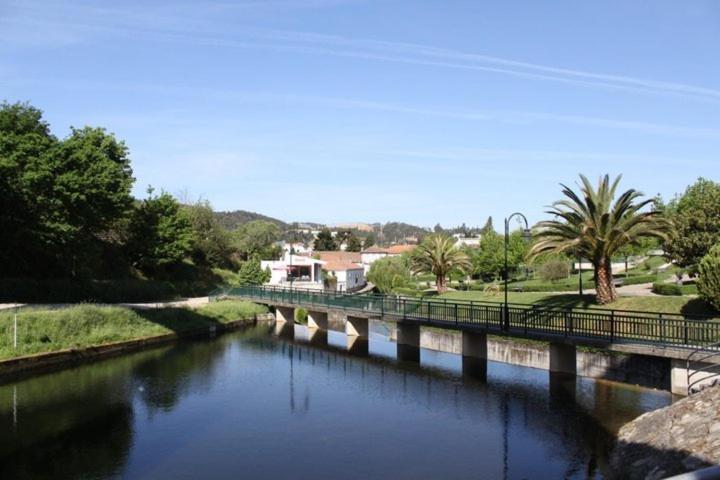 Готель Quinta Dos 4 Lagares Serrazes Екстер'єр фото